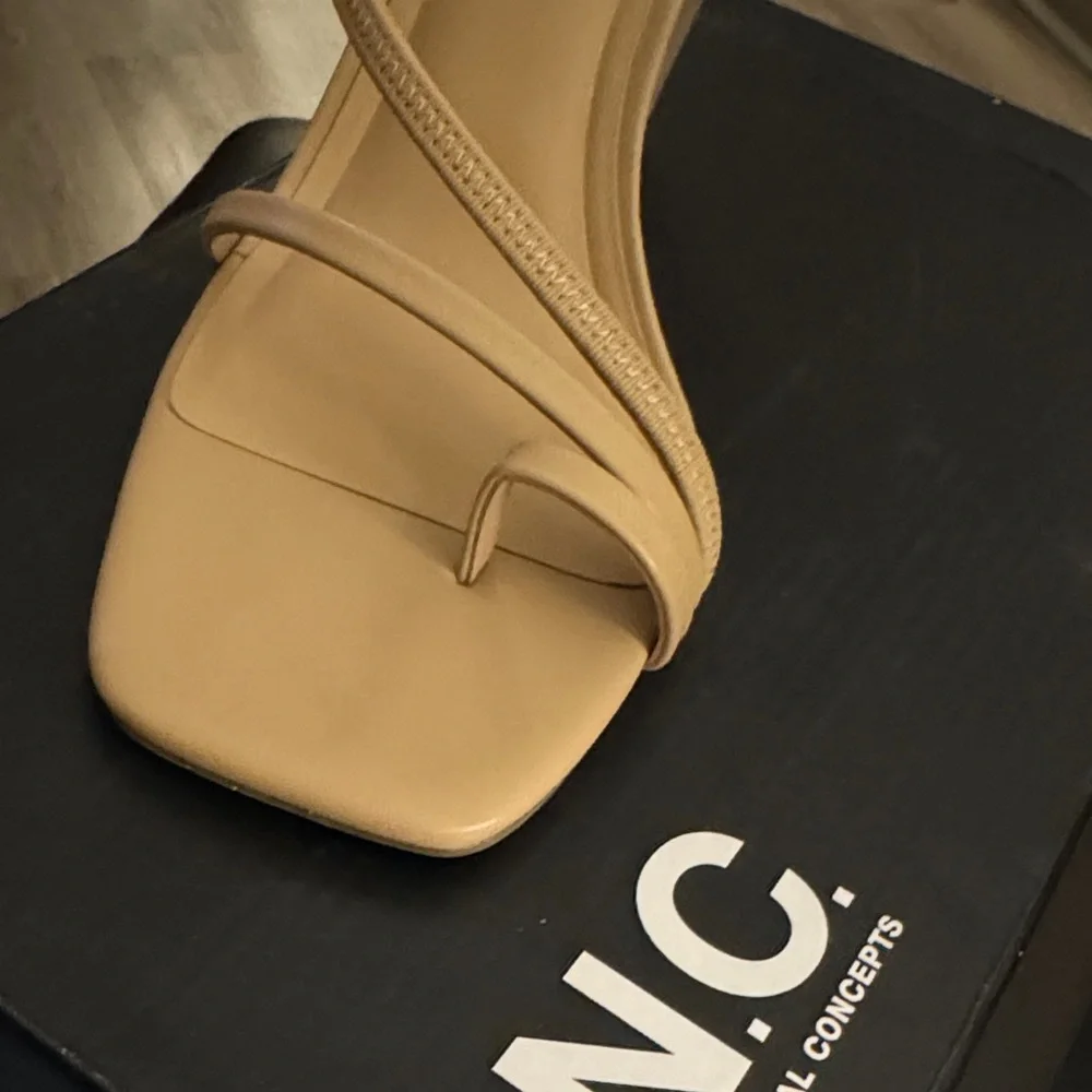 INC International Concepts 🌺Women's Beige Wedge Sandals BRAND NEW IN BOX SIZE 🌺